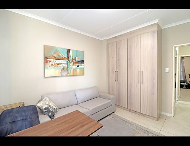 3 BEDROOM APARTMENT FOR SALE IN NOORDHANG